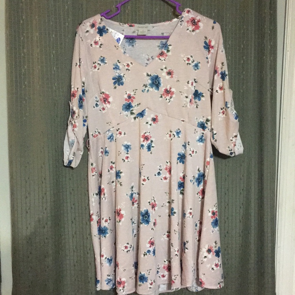 Floral 3/4 sleeve dress